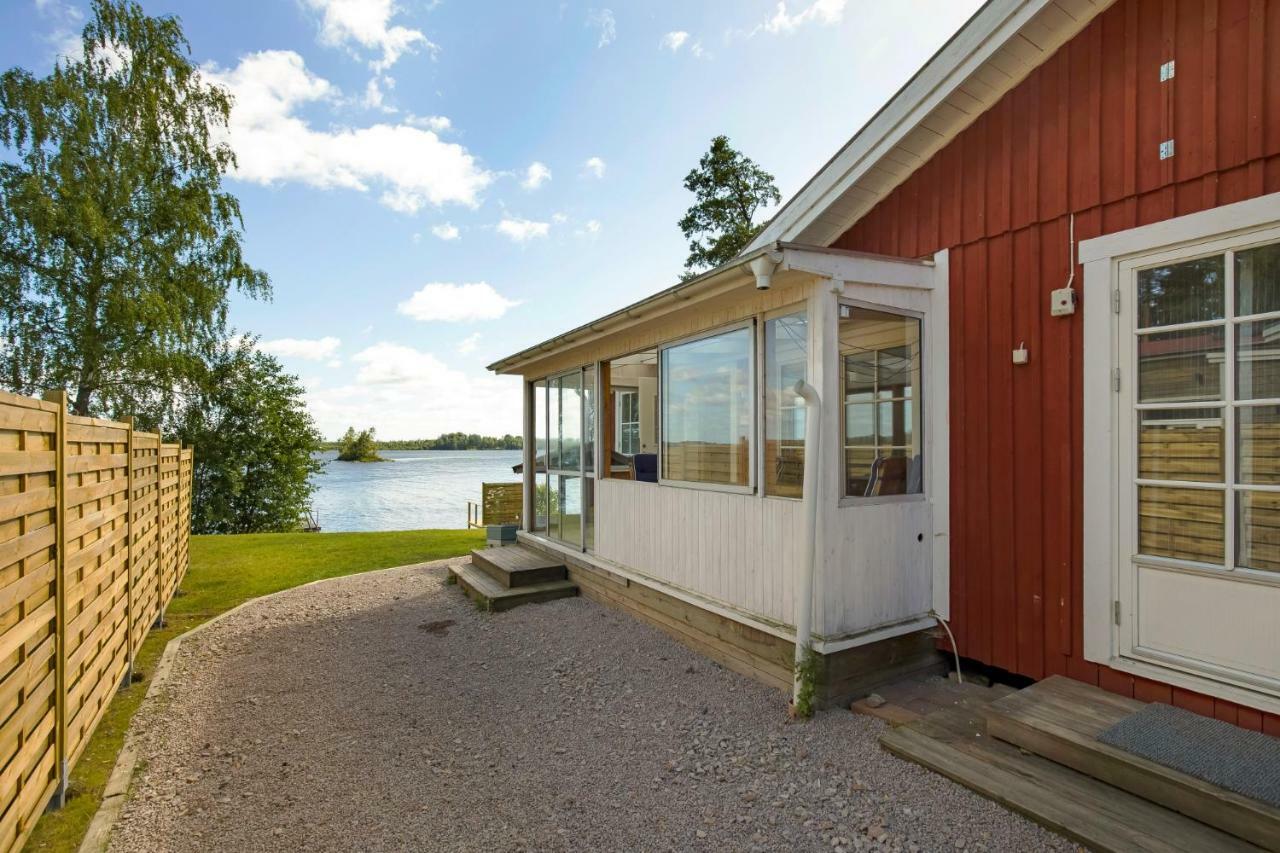 Holiday Lakefront House Villa Bjorkoby ภายนอก รูปภาพ